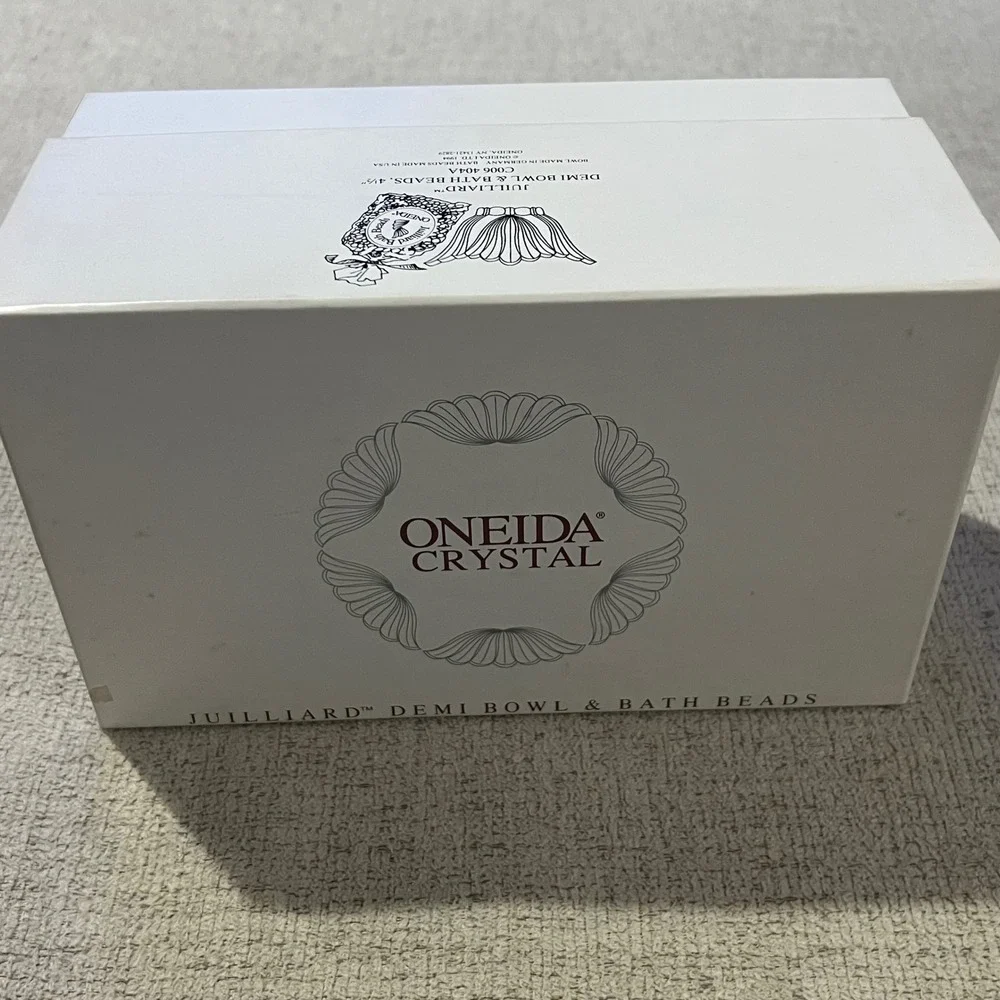 Oneida Crystal Vintage Juilliard Demi Bowl and Bath Beads Gift‎ Set New in Box